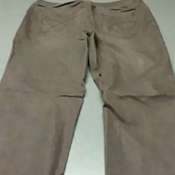 Pants - Picture 4 of 4